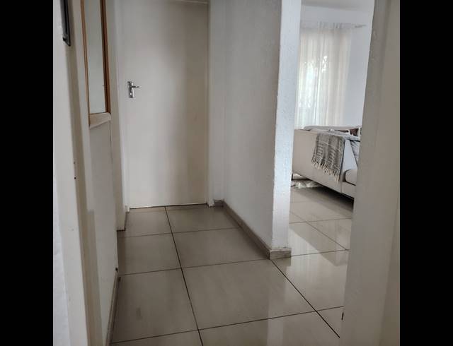2 BEDROOM APARTMENT FOR SALE IN VORNA VALLEY